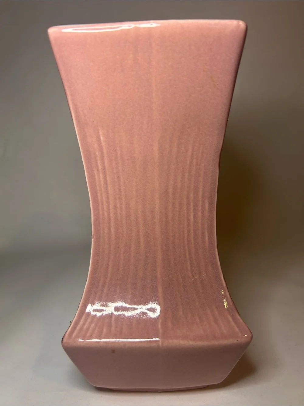 Redwing Vase Pink Red Wing Lottery B2100‎ USA Vintage Art Deco MCM Retro Ribbed